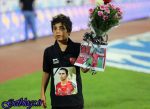 فرزند مرحوم نوروزی کاپ قهرمانی پرسپولیس را بالای سر میبرد